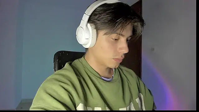 Giordano Russo online show from October 17, 2025, 4:37 am