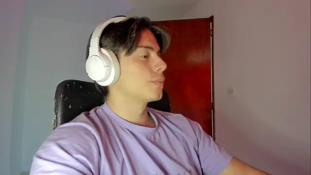 Giordano Russo online show from October 17, 2025, 8:33 pm