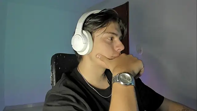 Giordano Russo online show from October 21, 2025, 11:16 pm