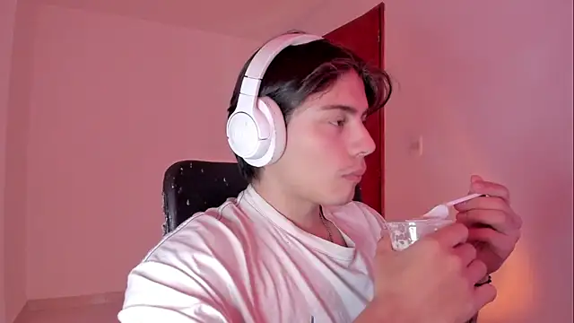 Giordano Russo online show from November 15, 2025, 8:05 pm