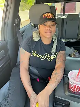 HaloRodeoLover2 online show from April 23, 2026, 1:57 pm