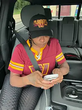 HaloRodeoLover2 online show from April 26, 2026, 12:14 pm