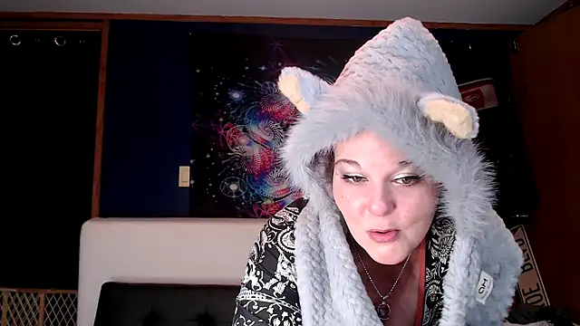 Snapshot of fieryrebel chatting on December 31, 2024, 10:12 pm fieryrebel online show from December 31, 2024, 10:12 pm