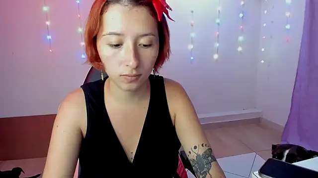 Snapshot of Ginger_Sweetty chatting on December 31, 2024, 12:32 am Ginger Sweetty online show from December 31, 2024, 12:32 am