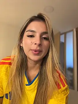 Snapshot of oriana_zoeee chatting on July 7, 2026, 10:14 pm oriana zoeee online show from July 7, 2026, 10:14 pm