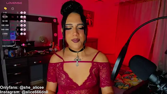 Snapshot of SWEET_ALICEXX chatting on January 28, 2025, 10:45 pm SWEET ALICEXX online show from January 28, 2025, 10:45 pm