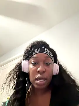 Snapshot of tokyopetitexx chatting on October 27, 2025, 5:50 pm tokyopetitexx online show from October 27, 2025, 5:50 pm