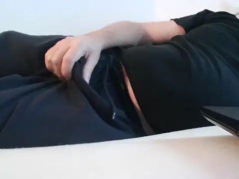 Snapshot of ScalicHat69 chatting on November 17, 2025, 7:25 am ScalicHat69 online show from November 17, 2025, 7:25 am