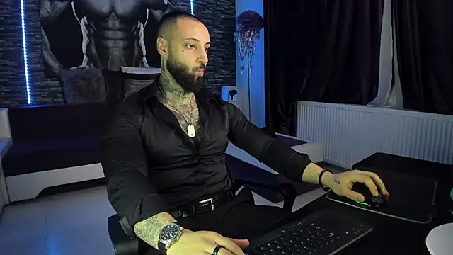 Snapshot of JonahHunt chatting on February 17, 2025, 8:04 pm JonahHunt online show from February 17, 2025, 8:04 pm