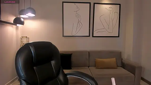 NinaMichelle online show from July 17, 2026, 6:13 pm