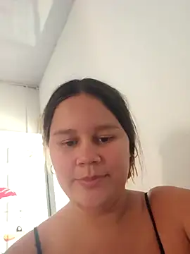 sweet lucia online show from November 2, 2025, 3:14 pm