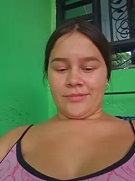 Snapshot of sweet_lucia chatting on July 25, 2026, 7:33 pm sweet lucia online show from July 25, 2026, 7:33 pm