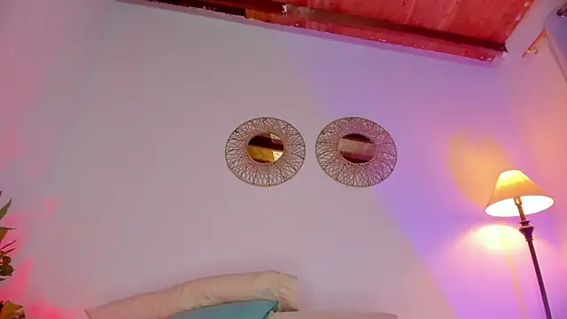 Snapshot of hot_booty_ chatting on February 24, 2026, 11:58 pm hot booty online show from February 24, 2026, 11:58 pm