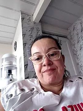 Snapshot of Sonialorens_ chatting on July 5, 2026, 10:28 pm Sonialorens online show from July 5, 2026, 10:28 pm