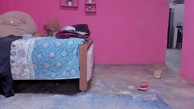 Emma lean online show from March 12, 2025, 3:18 pm