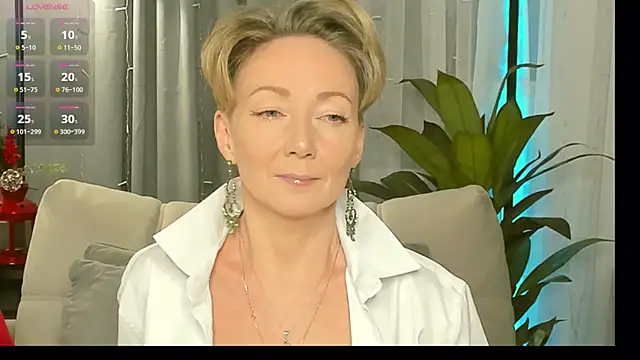 AkexandraFix online show from December 22, 2025, 12:57 pm