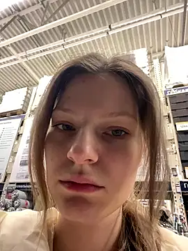 MaryHiggins online show from December 15, 2025, 1:59 pm