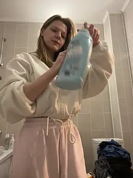 MaryHiggins online show from February 10, 2026, 10:03 pm