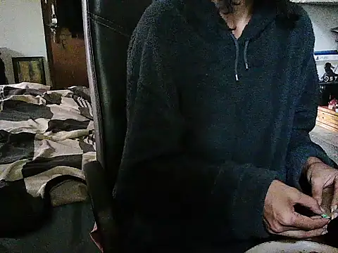 exude diya online show from October 6, 2025, 4:21 am