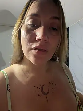 Snapshot of hotpawgmilf chatting on May 23, 2026, 1:33 am hotpawgmilf online show from May 23, 2026, 1:33 am