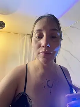 Snapshot of hotpawgmilf chatting on May 28, 2026, 10:07 pm hotpawgmilf online show from May 28, 2026, 10:07 pm