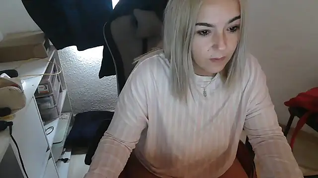 bekka   online show from November 11, 2025, 9:53 am