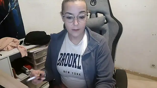 bekka   online show from February 18, 2026, 8:27 pm