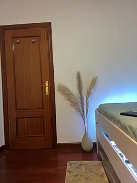 redheaddoll22 online show from January 10, 2025, 5:13 pm