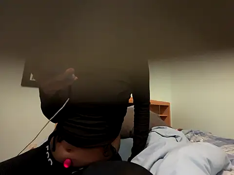 RylHoneyy online show from November 29, 2025, 3:31 am