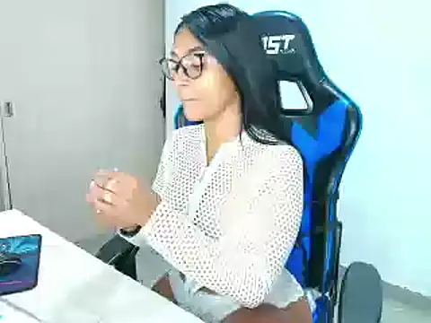 sophiax-x online show from January 22, 2025, 11:21 pm