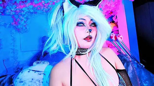 seraphine23 online show from February 18, 2026, 3:13 am