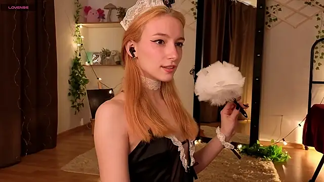 Snapshot of berrry_girl chatting on May 3, 2026, 10:21 am berrry girl online show from May 3, 2026, 10:21 am