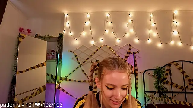 Snapshot of berrry_girl chatting on May 31, 2026, 1:07 pm berrry girl online show from May 31, 2026, 1:07 pm