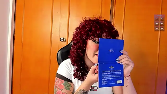 Amy art online show from January 28, 2025, 9:08 pm