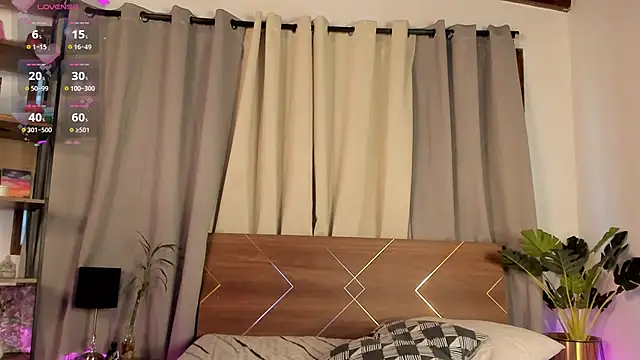 Amy art online show from January 16, 2026, 8:57 pm