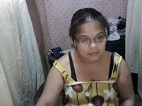 abiemayhottiey online show from September 24, 2025, 8:39 am