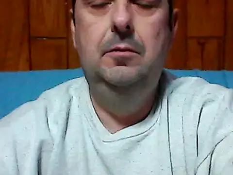 Hot-pico76 online show from February 8, 2026, 5:38 pm