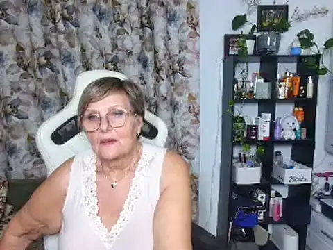 Selenna57 online show from December 17, 2024, 4:12 am