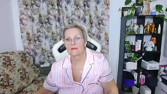 Selenna57 online show from February 14, 2025, 7:23 pm