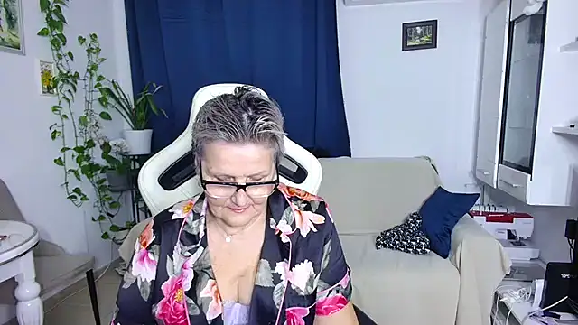 Selenna57 online show from February 9, 2026, 6:34 pm