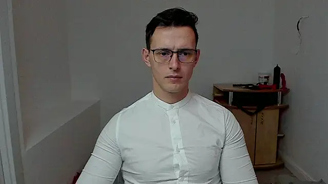 Snapshot of sexxymuscles4u chatting on January 8, 2025, 10:15 am sexxymuscles4u online show from January 8, 2025, 10:15 am