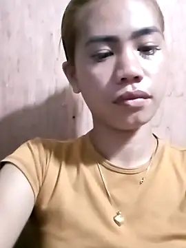 Snapshot of Cutie_body11 chatting on December 2, 2024, 12:18 pm Cutie body11 online show from December 2, 2024, 12:18 pm