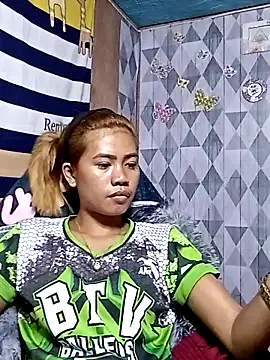 Snapshot of Cutie_body11 chatting on December 7, 2024, 5:15 am Cutie body11 online show from December 7, 2024, 5:15 am