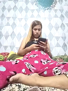 Snapshot of Cutie_body11 chatting on December 9, 2024, 1:51 am Cutie body11 online show from December 9, 2024, 1:51 am