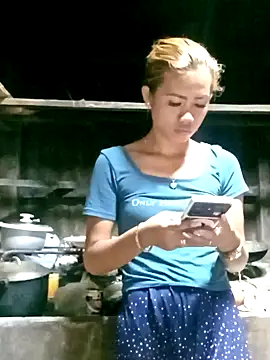 Snapshot of Cutie_body11 chatting on December 19, 2024, 12:12 pm Cutie body11 online show from December 19, 2024, 12:12 pm