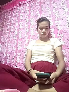 Snapshot of Cutie_body11 chatting on February 9, 2025, 8:24 pm Cutie body11 online show from February 9, 2025, 8:24 pm