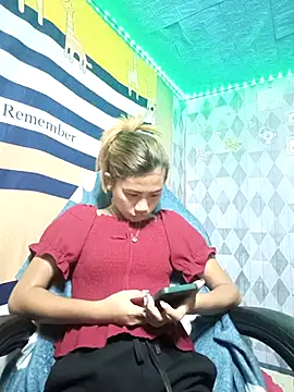 Snapshot of Cutie_body11 chatting on February 16, 2025, 1:36 am Cutie body11 online show from February 16, 2025, 1:36 am