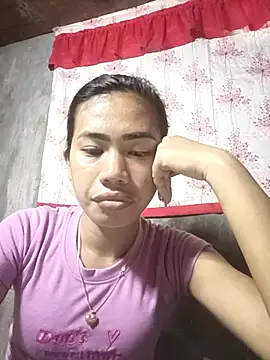 Snapshot of Cutie_body11 chatting on March 3, 2025, 5:20 am Cutie body11 online show from March 3, 2025, 5:20 am
