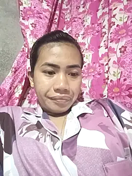 Snapshot of Cutie_body11 chatting on March 4, 2025, 12:07 am Cutie body11 online show from March 4, 2025, 12:07 am