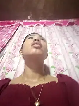 Snapshot of Cutie_body11 chatting on March 13, 2025, 11:59 pm Cutie body11 online show from March 13, 2025, 11:59 pm